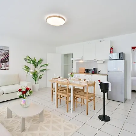 Apartment Lovely Spacious 3 In Center Sleeps 6 Wuppertal