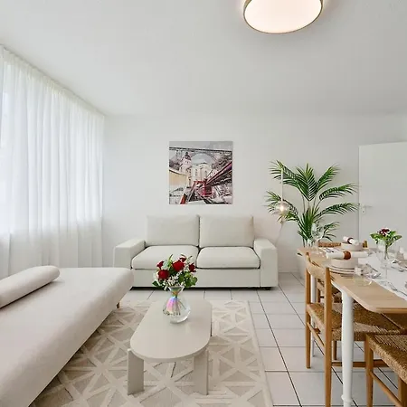 Apartment Lovely Spacious 3 In Center Sleeps 6 Wuppertal