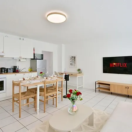 Lovely Spacious 3 In Center Sleeps 6 Wuppertal