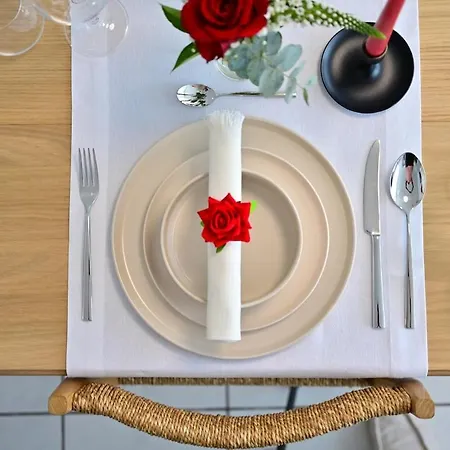 Lovely Spacious 3 In Center Sleeps 6 Apartment Wuppertal