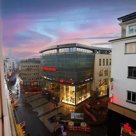 Lovely Spacious 3 In Center Sleeps 6 Apartment