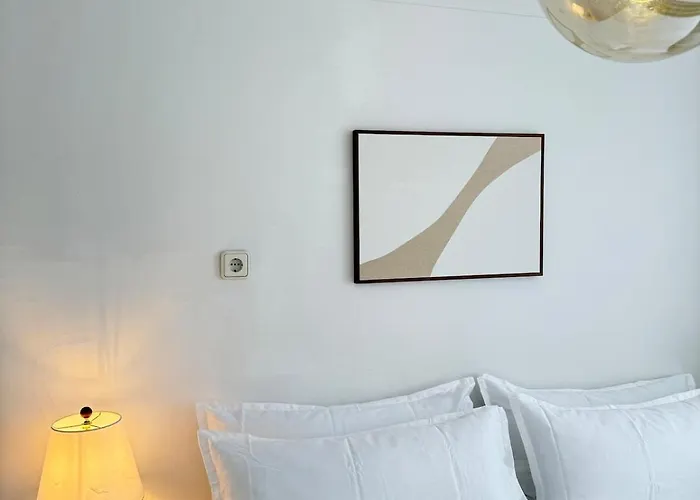 Lovely Spacious 3 In Center Sleeps 6 Wuppertal