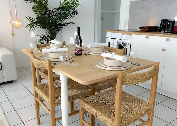 Lovely Spacious 3 In Center Sleeps 6 * Wuppertal